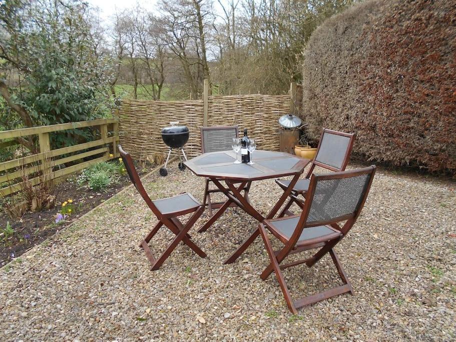 Апартаменты The Granary, Old Corn Mill, Yorkshire Dales West Burton Экстерьер фото